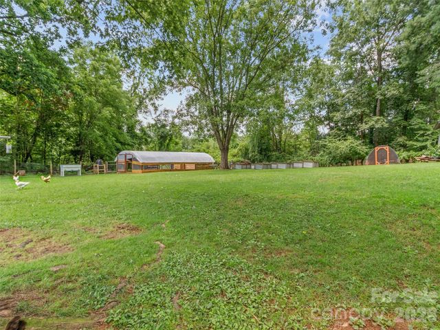 38 Crowell Road, Asheville, NC 28806