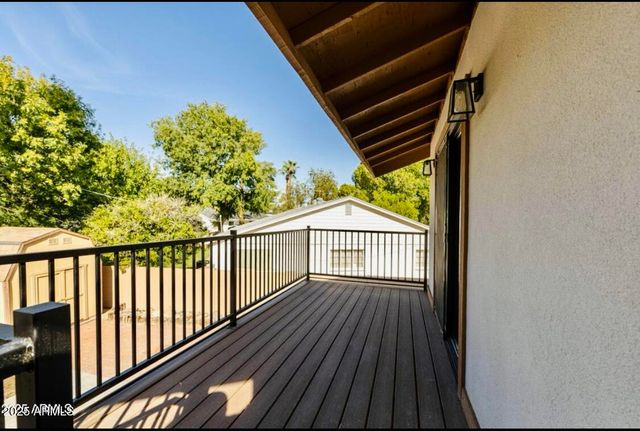 524 W HARMONT Drive, Phoenix, AZ 85021