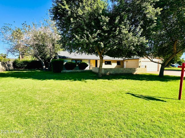 524 W HARMONT Drive, Phoenix, AZ 85021