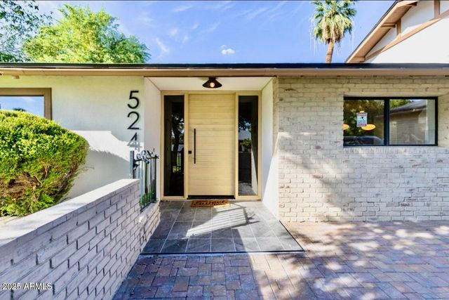 524 W HARMONT Drive, Phoenix, AZ 85021