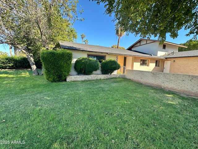 524 W HARMONT Drive, Phoenix, AZ 85021