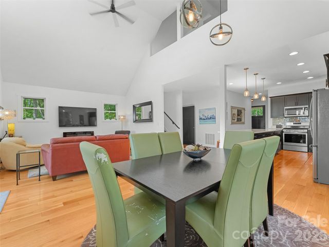 852 Marshall Ridge Road, Edneyville, NC 28792