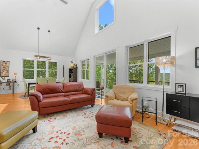852 Marshall Ridge Road, Edneyville, NC 28792