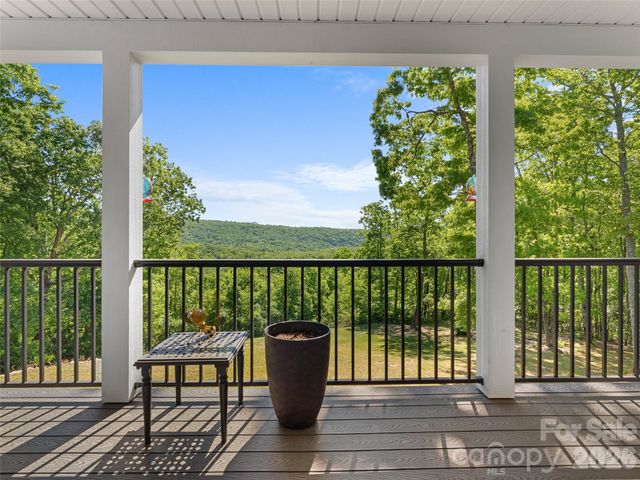 852 Marshall Ridge Road, Edneyville, NC 28792