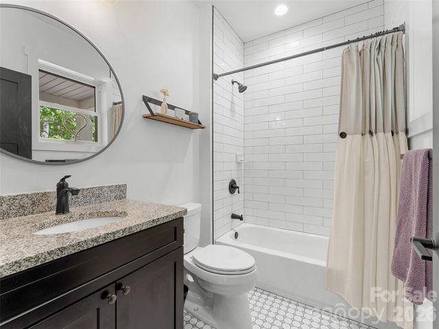 852 Marshall Ridge Road, Edneyville, NC 28792