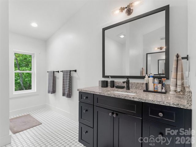 852 Marshall Ridge Road, Edneyville, NC 28792