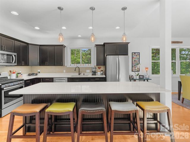 852 Marshall Ridge Road, Edneyville, NC 28792