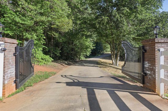 301 S Bennetts Bridge Road, Greer, SC 29651