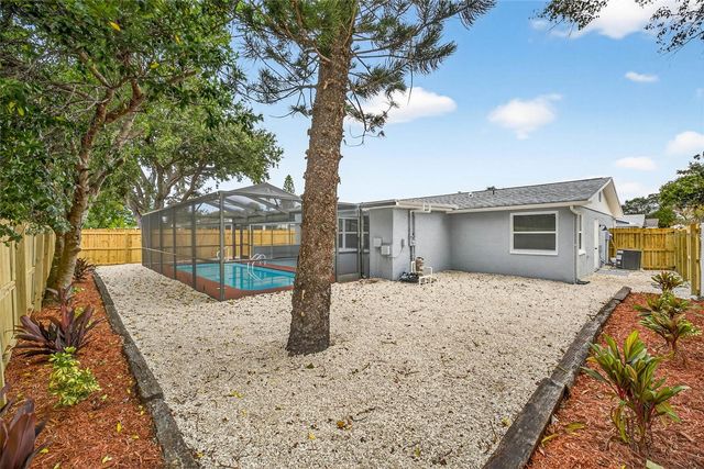 8907 FARMINGTON LANE, Port Richey, FL 34668