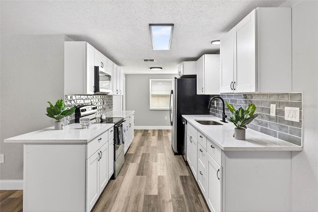 8907 FARMINGTON LANE, Port Richey, FL 34668