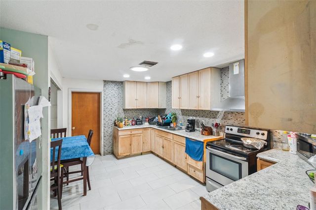 28751 SLEEPY BEAR LANE, Sorrento, FL 32776