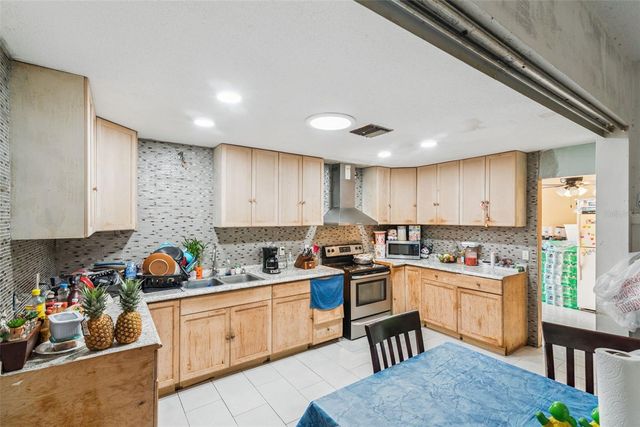 28751 SLEEPY BEAR LANE, Sorrento, FL 32776