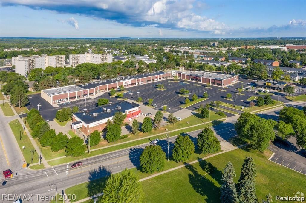 6527 N Wayne Road, Westland, MI 48185