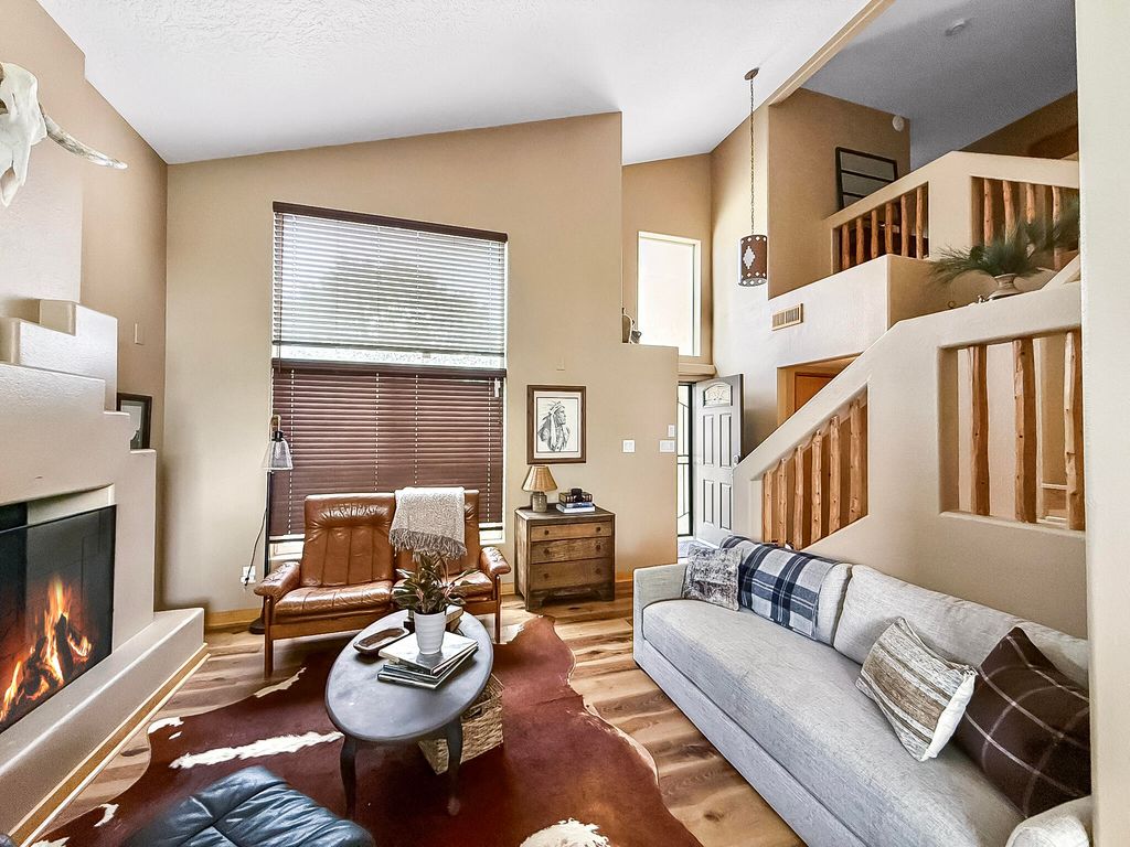 4528 Ambrose Alday Loop SE, Rio Rancho, NM 87124