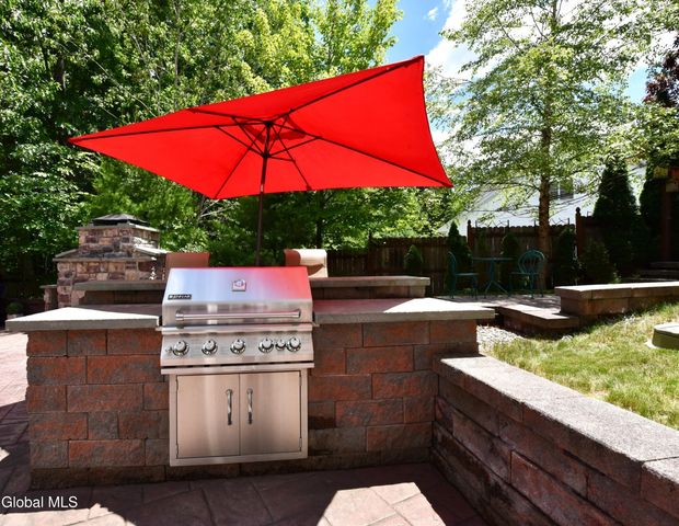 14 Foxhound Circle, Mechanicville, NY 12118