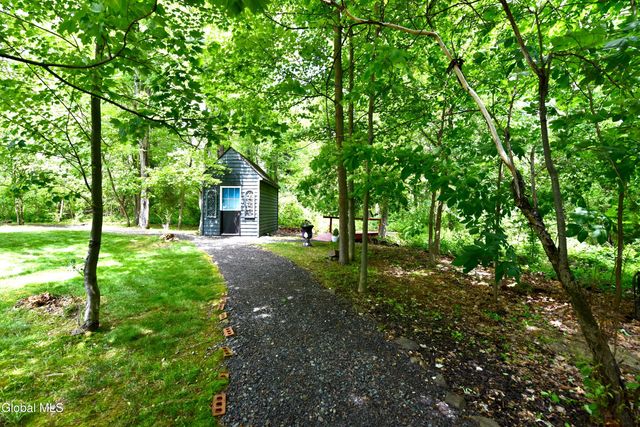 14 Foxhound Circle, Mechanicville, NY 12118