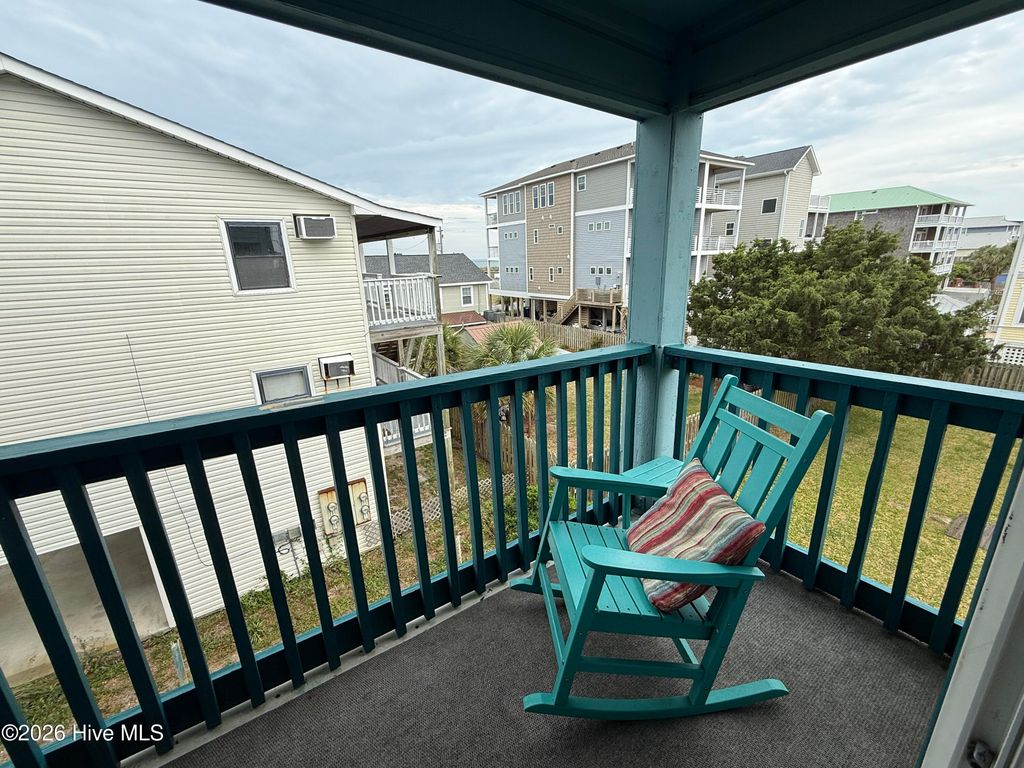 Image 21 of property listing at 1404 Canal Drive Apt 27, Carolina Beach, NC 28428