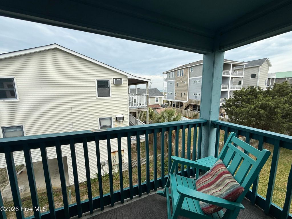 Image 22 of property listing at 1404 Canal Drive Apt 27, Carolina Beach, NC 28428