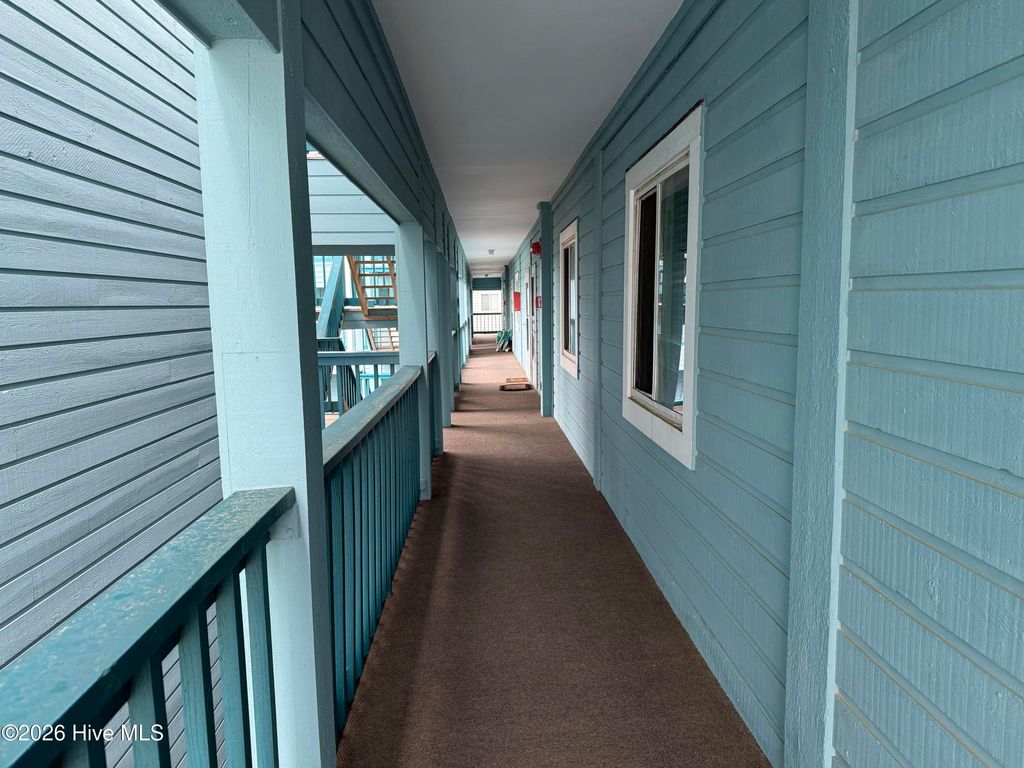 Image 28 of property listing at 1404 Canal Drive Apt 27, Carolina Beach, NC 28428