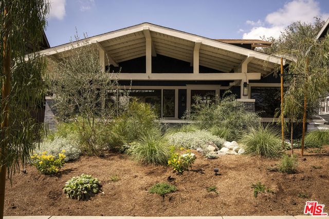 129 N St Andrews Place, Los Angeles, CA 90004