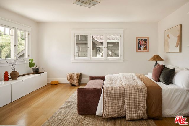 129 N St Andrews Place, Los Angeles, CA 90004