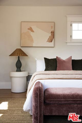 129 N St Andrews Place, Los Angeles, CA 90004