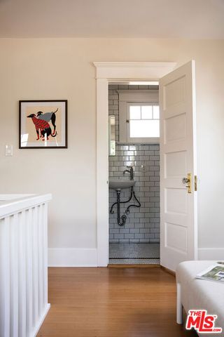 129 N St Andrews Place, Los Angeles, CA 90004