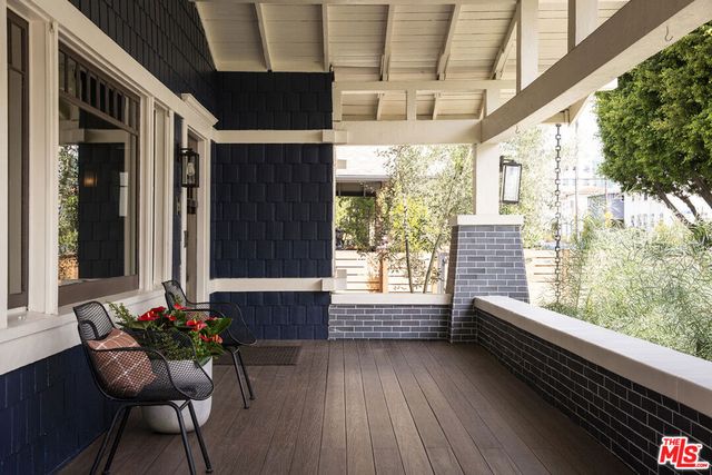 129 N St Andrews Place, Los Angeles, CA 90004