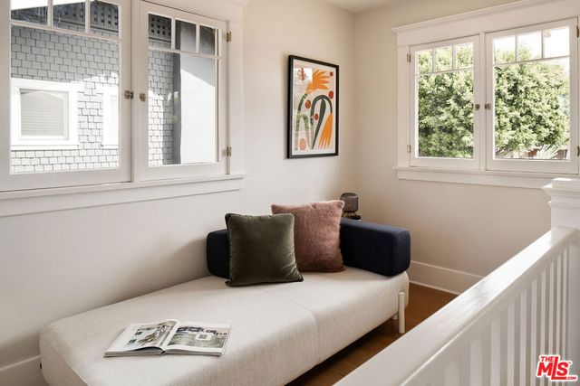 129 N St Andrews Place, Los Angeles, CA 90004