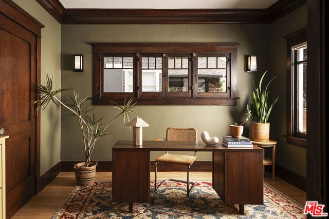 129 N St Andrews Place, Los Angeles, CA 90004