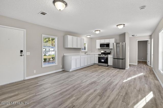 7052 JAMMES Road, Jacksonville, FL 32244