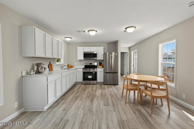 7052 JAMMES Road, Jacksonville, FL 32244