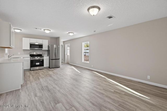 7052 JAMMES Road, Jacksonville, FL 32244