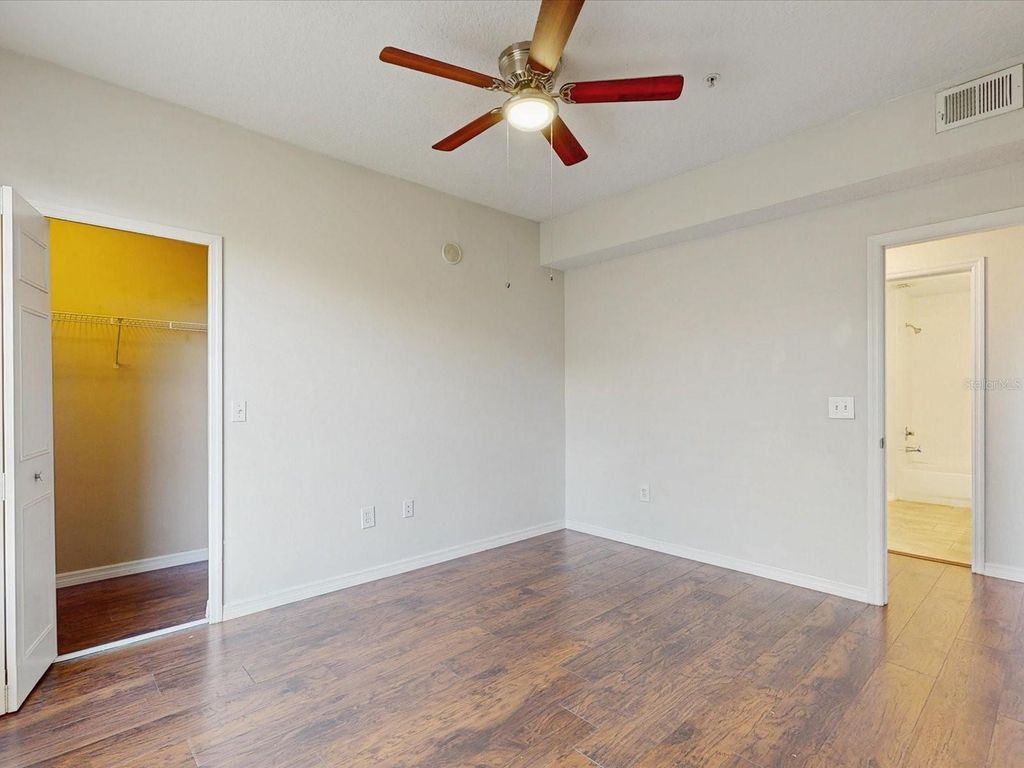 Image 14 of property listing at 5578 METROWEST BOULEVARD 203, Orlando, FL 32811