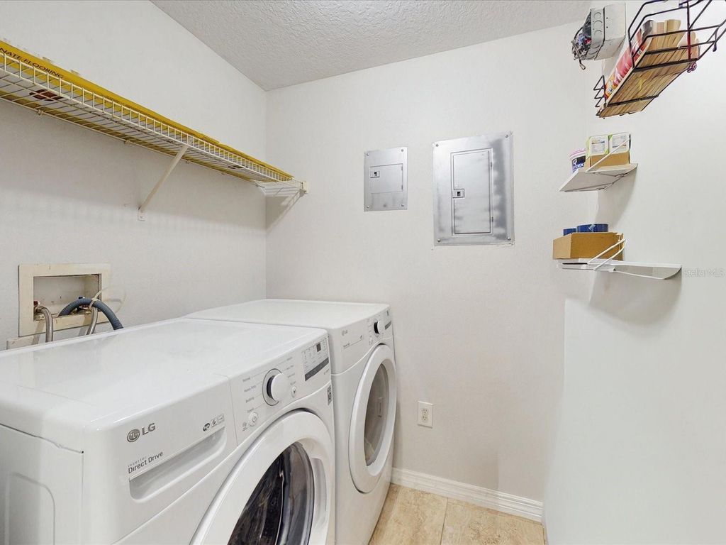 Image 20 of property listing at 5578 METROWEST BOULEVARD 203, Orlando, FL 32811