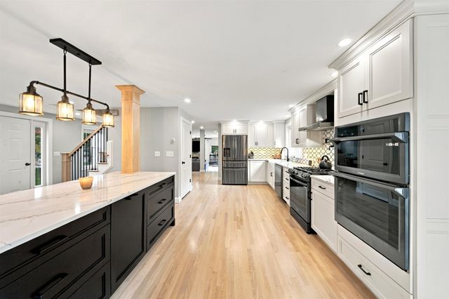 15 Smith Corner Road, Plaistow, NH 03865