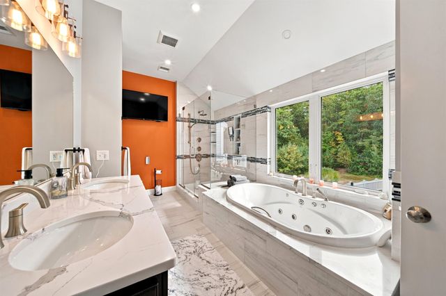 15 Smith Corner Road, Plaistow, NH 03865