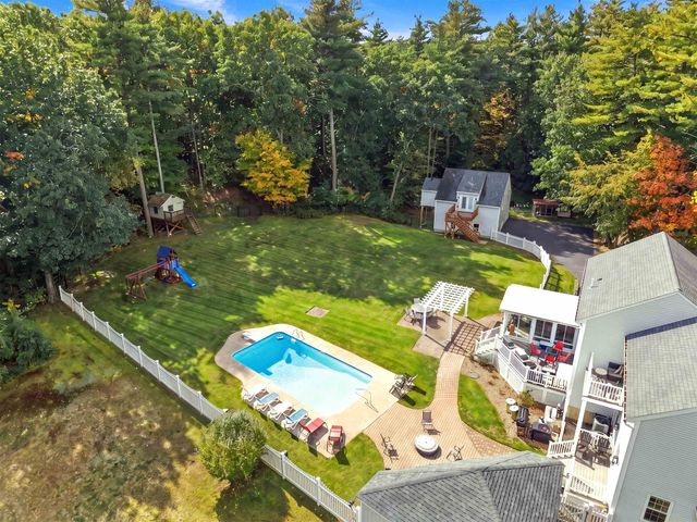 15 Smith Corner Road, Plaistow, NH 03865