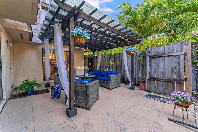1630 Forest Lakes Circle C, West Palm Beach, FL 33406