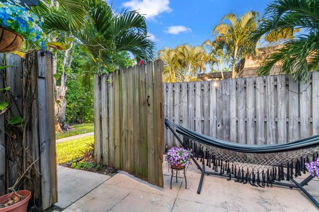 1630 Forest Lakes Circle C, West Palm Beach, FL 33406