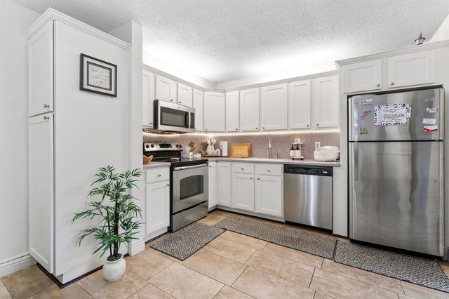 1630 Forest Lakes Circle C, West Palm Beach, FL 33406