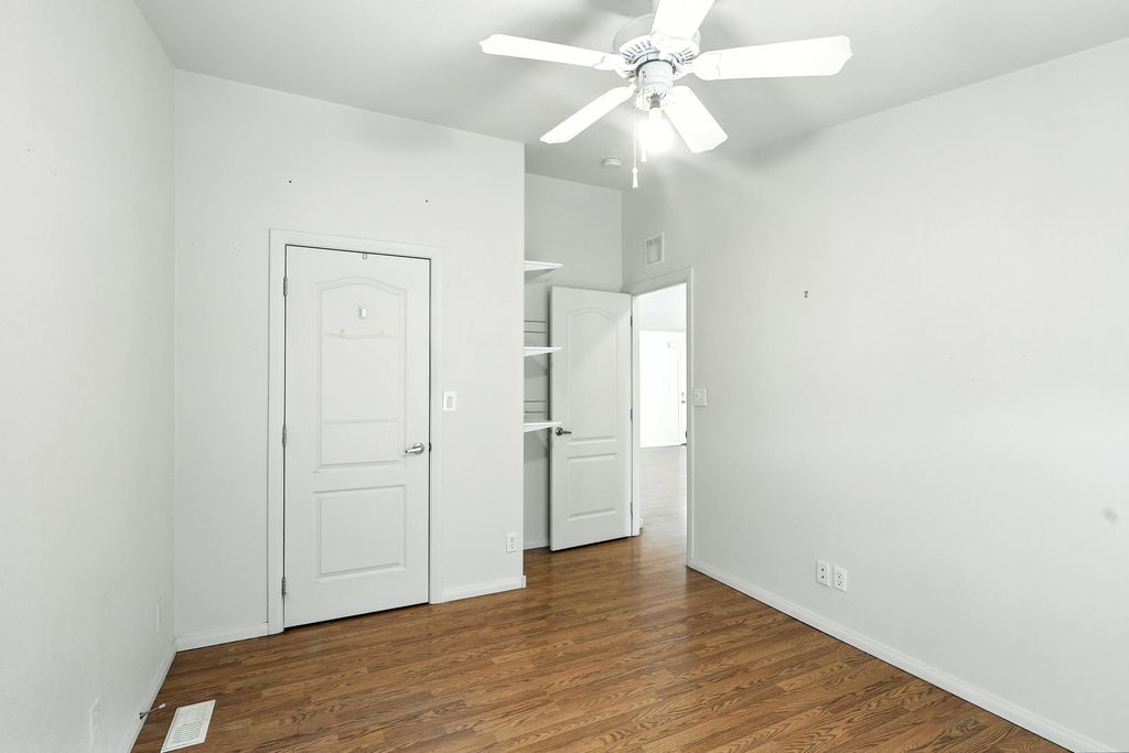 Image 20 of property listing at 202 SUNRISE BLUFFS Drive, Belen, NM 87002