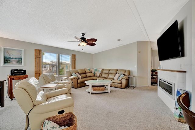 119 E SAINT JOHNS WAY, Apollo Beach, FL 33572