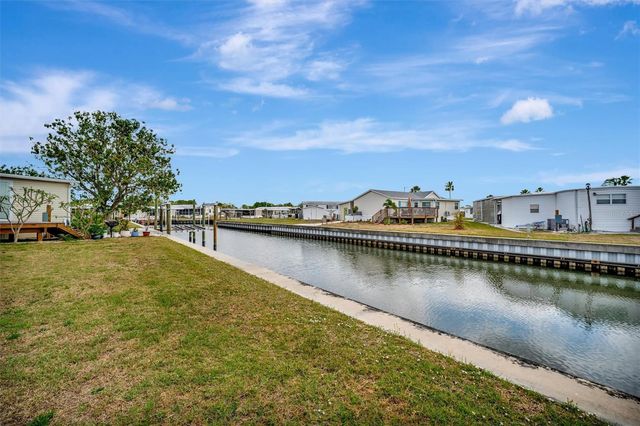 119 E SAINT JOHNS WAY, Apollo Beach, FL 33572