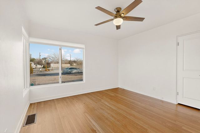 511 Carlisle Boulevard SE, Albuquerque, NM 87106