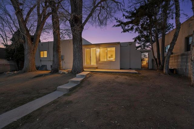 511 Carlisle Boulevard SE, Albuquerque, NM 87106