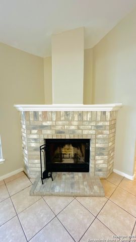 6362 PARKLAND OAKS DR, San Antonio, TX 78240