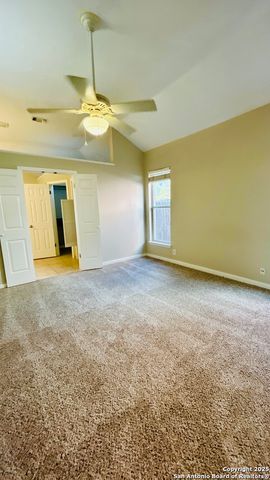 6362 PARKLAND OAKS DR, San Antonio, TX 78240