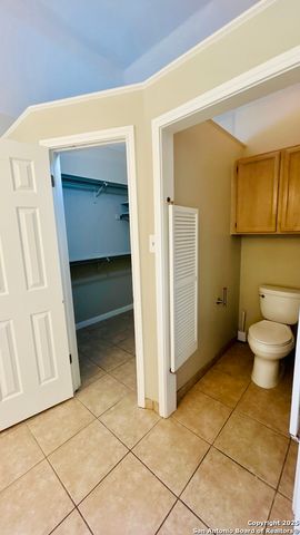 6362 PARKLAND OAKS DR, San Antonio, TX 78240