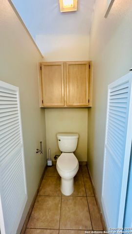6362 PARKLAND OAKS DR, San Antonio, TX 78240
